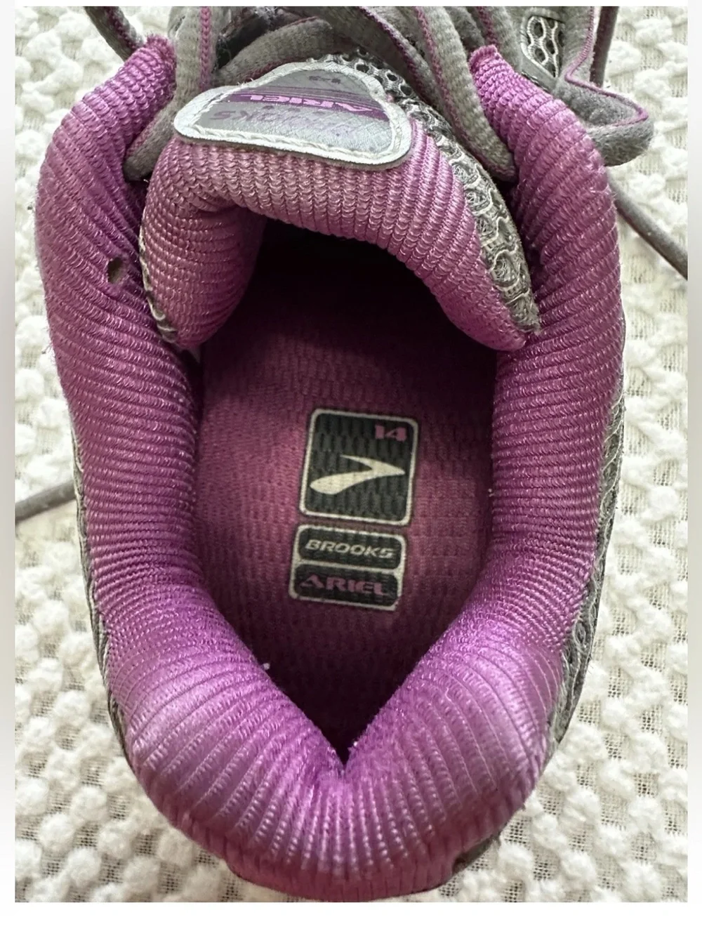 Brooks Ariel 14 Women’s Size 9.5 Gray/Purple Tennis Shoes
